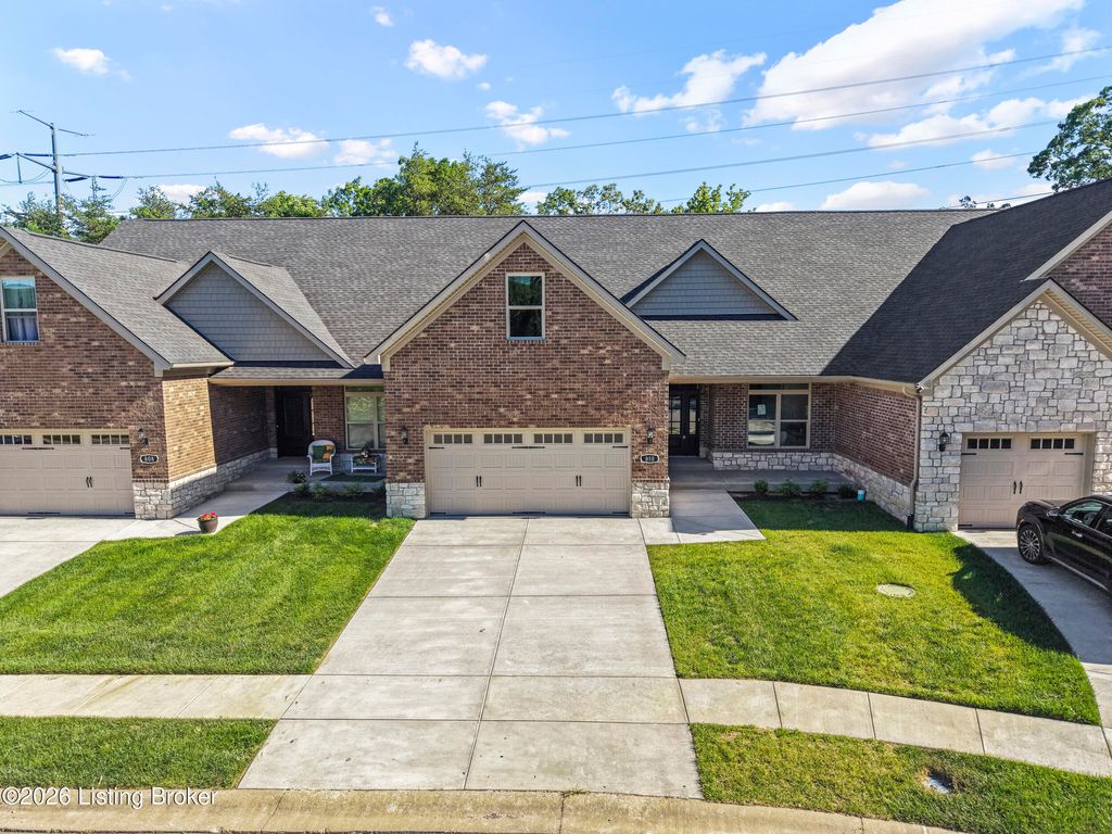 Photo of 810 Katie Ln, New Albany, IN 47150 (MLS # 1720680)