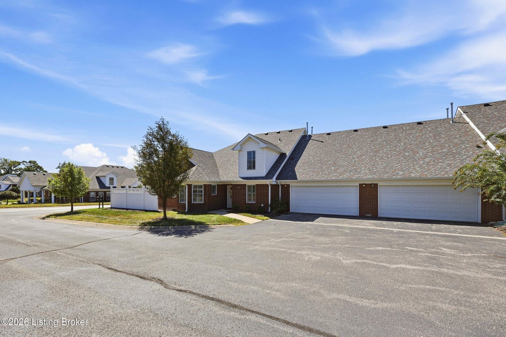 Photo of 10421 Clyde Moore Blvd, Louisville, KY 40291 (MLS # 1730866)