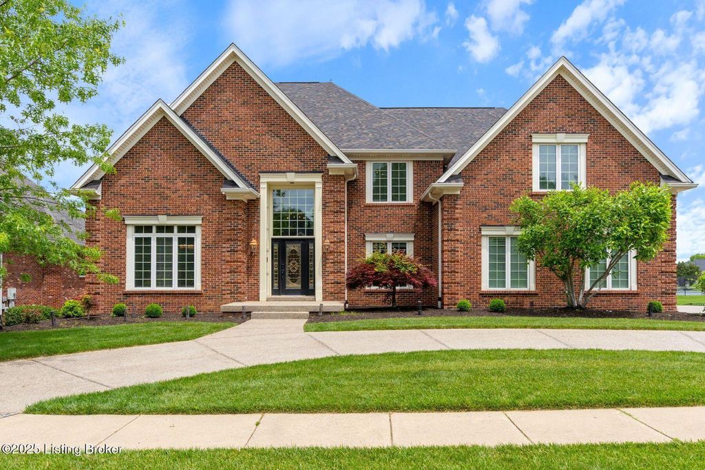 Photo of 12711 Crestmoor Cir, Prospect, KY 40059 (MLS # 1687496)