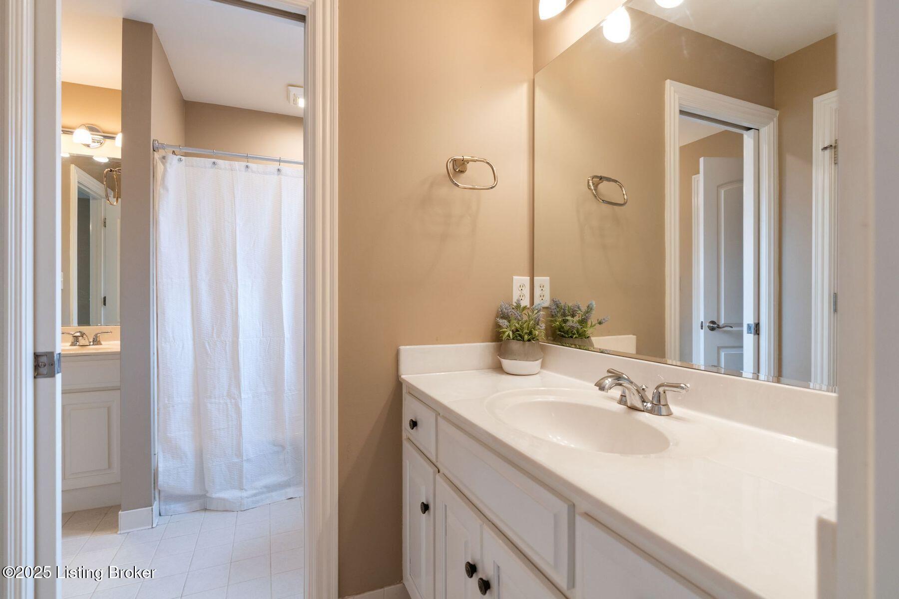 12711 Crestmoor Cir, Prospect, Kentucky image 35