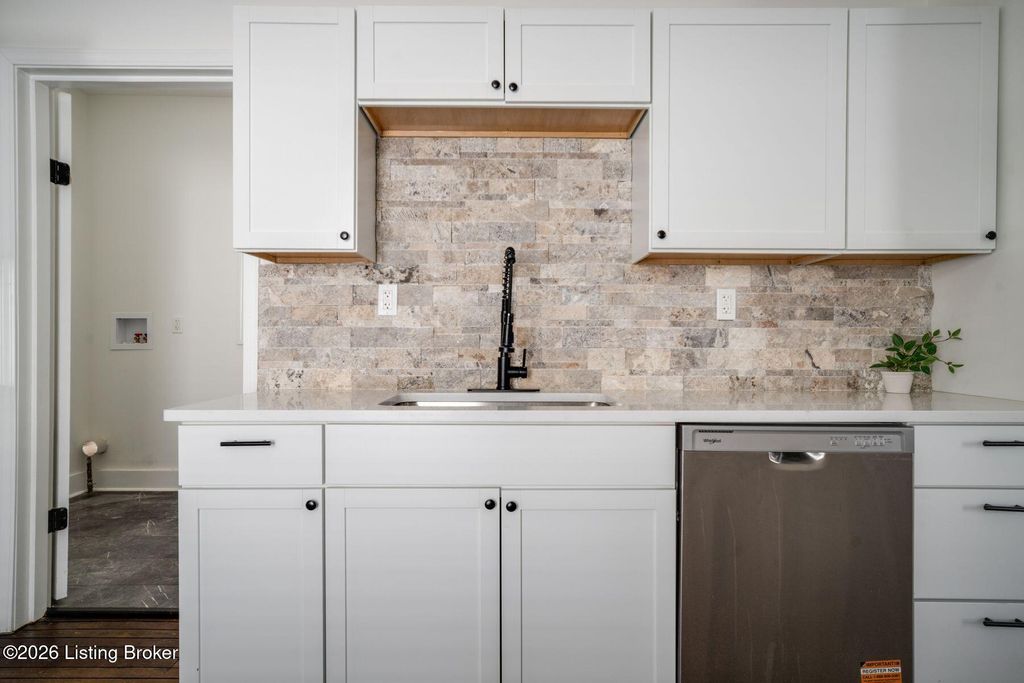 Photo of 1325 Lillian Ave, Louisville, KY 40208 (MLS # 1707994)