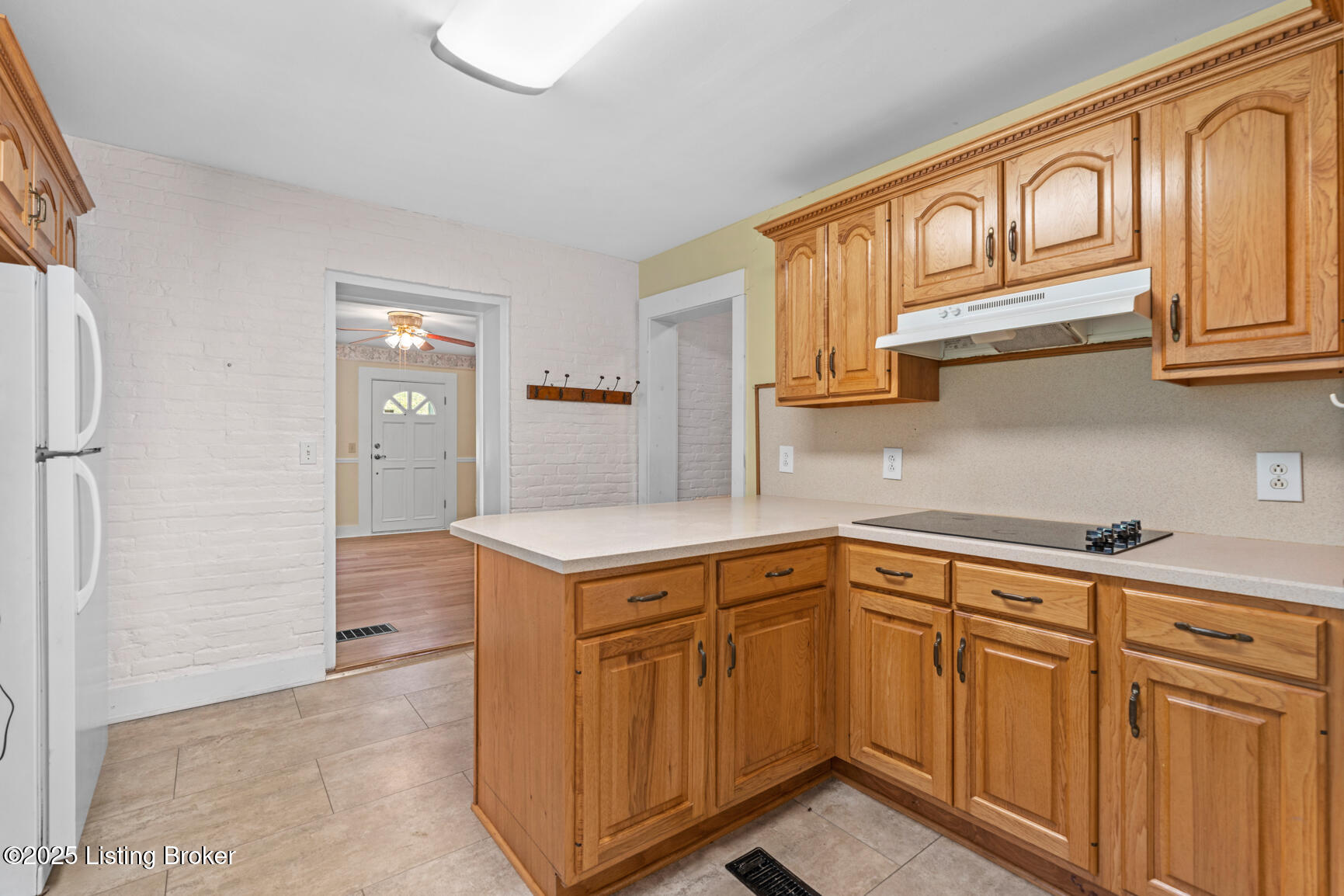 140 W Cross, New Castle, Pennsylvania image 11