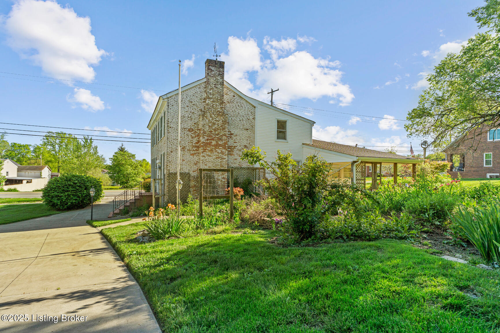 140 W Cross, New Castle, Pennsylvania image 39