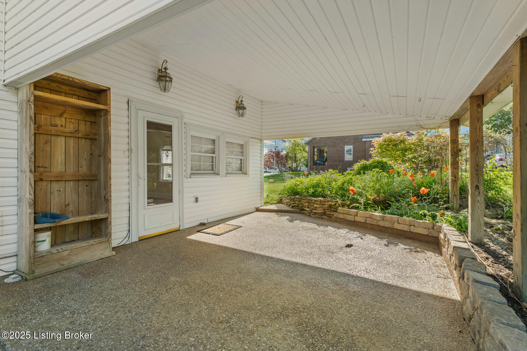140 W Cross, New Castle, Pennsylvania image 28