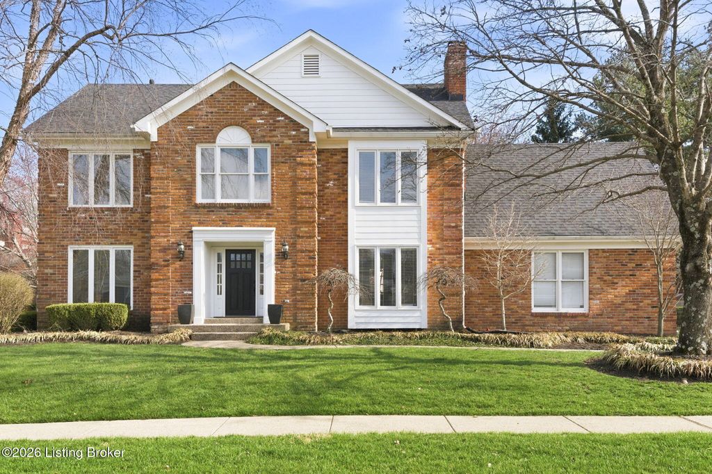 Photo of 821 Foxfire Dr, Louisville, KY 40223 (MLS # 1711179)