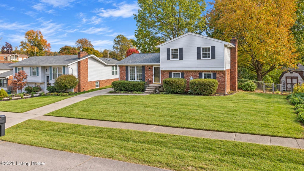 Photo of 2506 Dora Dr, Louisville, KY 40214 (MLS # 1733335)