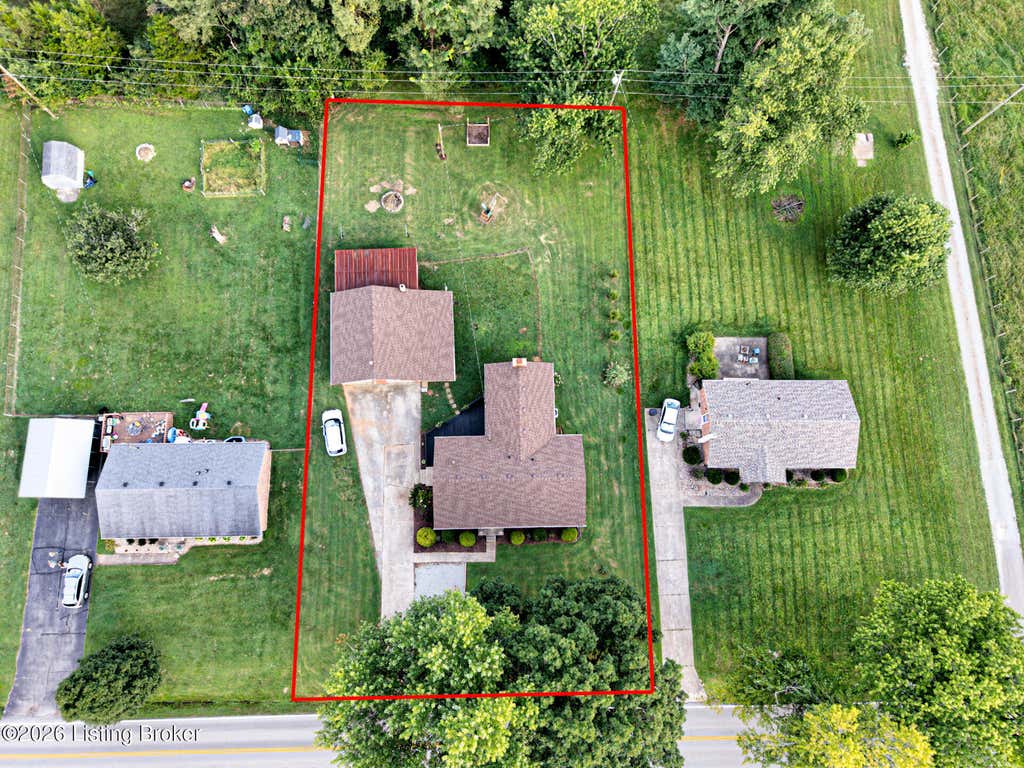 Photo of 1329 Wales Run Rd, Mt Washington, KY 40047 (MLS # 1727099)