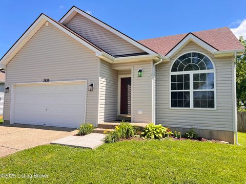 Photo of 7835 Bridlewood Pl, Louisville, KY 40228 (MLS # 1701327) Photo of 7835 Bridlewood Pl, Louisville, KY 40228 (MLS # 1701327)