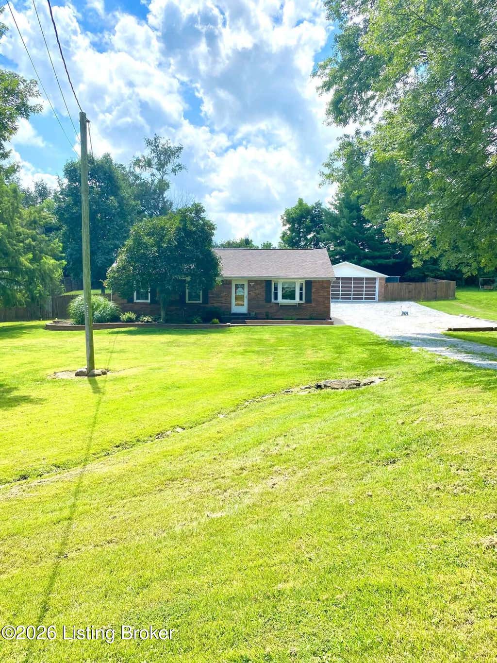 Photo of 974 Trout Ln, Shelbyville, KY 40065 (MLS # 1725541)