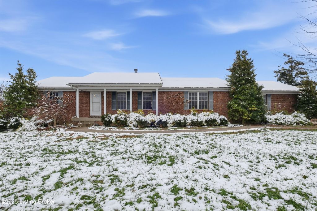 Photo of 7001 Derby Dr, Crestwood, KY 40014 (MLS # 1705206)