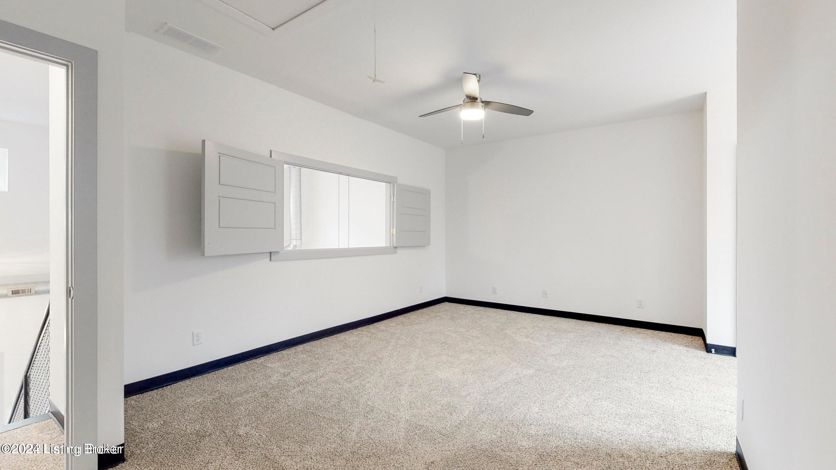 702 Burnett Farm Ln, Louisville, Kentucky image 32