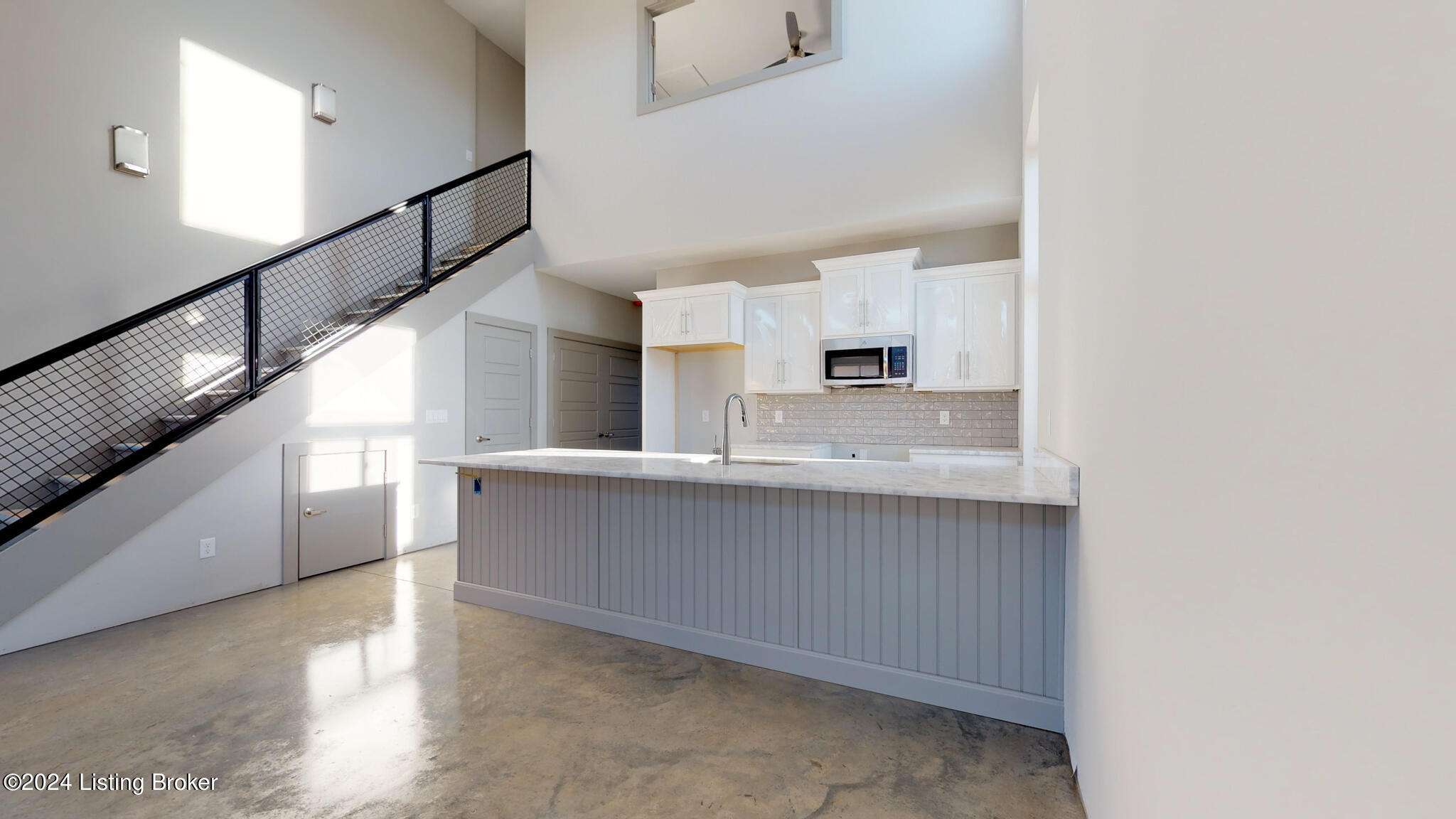 702 Burnett Farm Ln, Louisville, Kentucky image 6