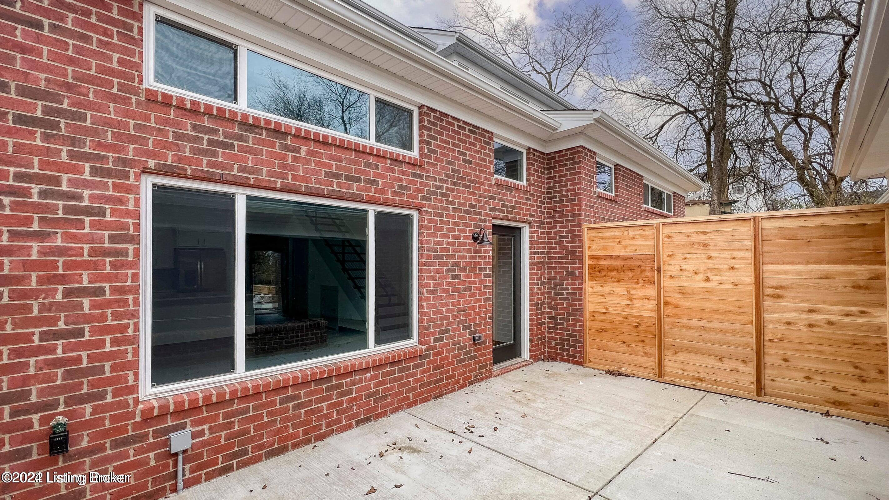 702 Burnett Farm Ln, Louisville, Kentucky image 36