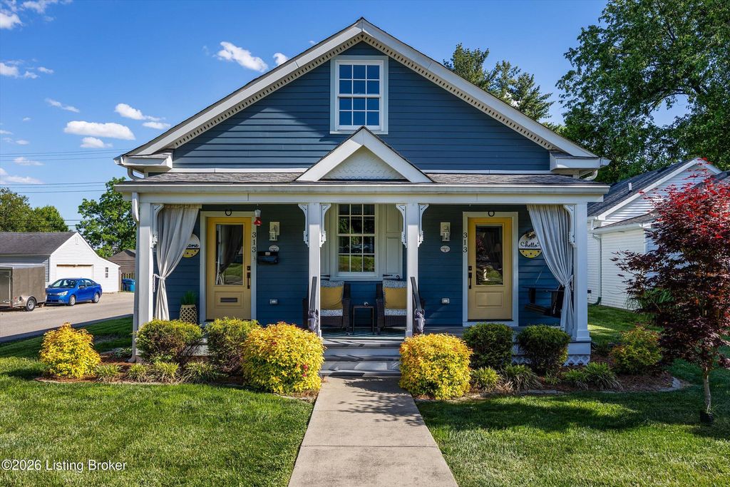 Photo of 313 E Main St, La Grange, KY 40031 (MLS # 1717249)