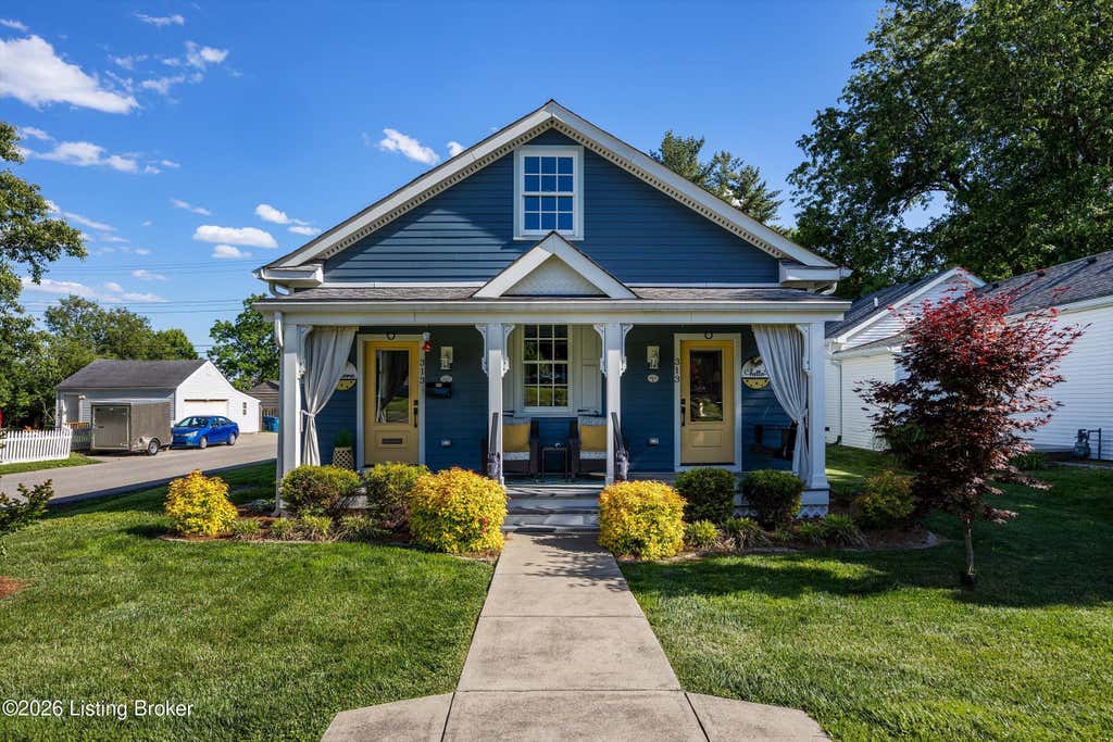 Photo of 313 E Main St, La Grange, KY 40031 (MLS # 1717249)