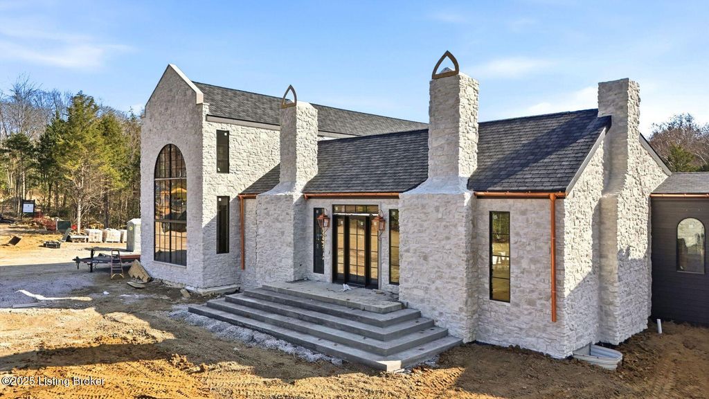 Photo of 2 Bainsley Ln, Pewee Valley, KY 40056 (MLS # 1686273)