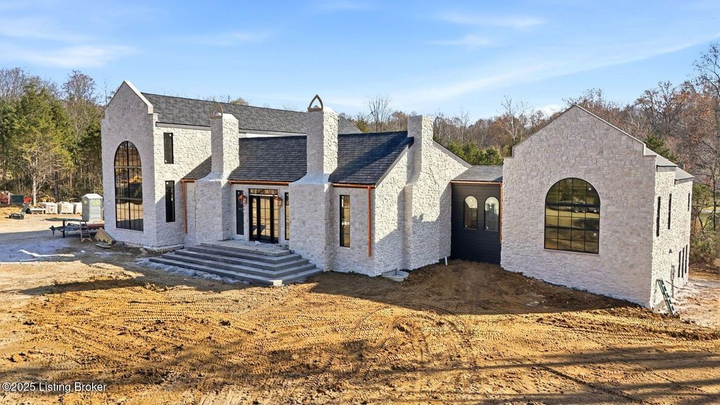 Photo of 2 Bainsley Ln, Pewee Valley, KY 40056 (MLS # 1686273)