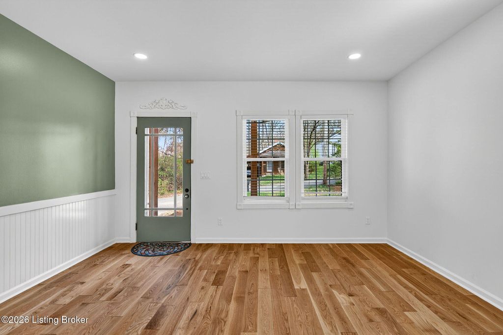 Photo of 2714 Hillside Terrace, Louisville, KY 40206 (MLS # 1712799)