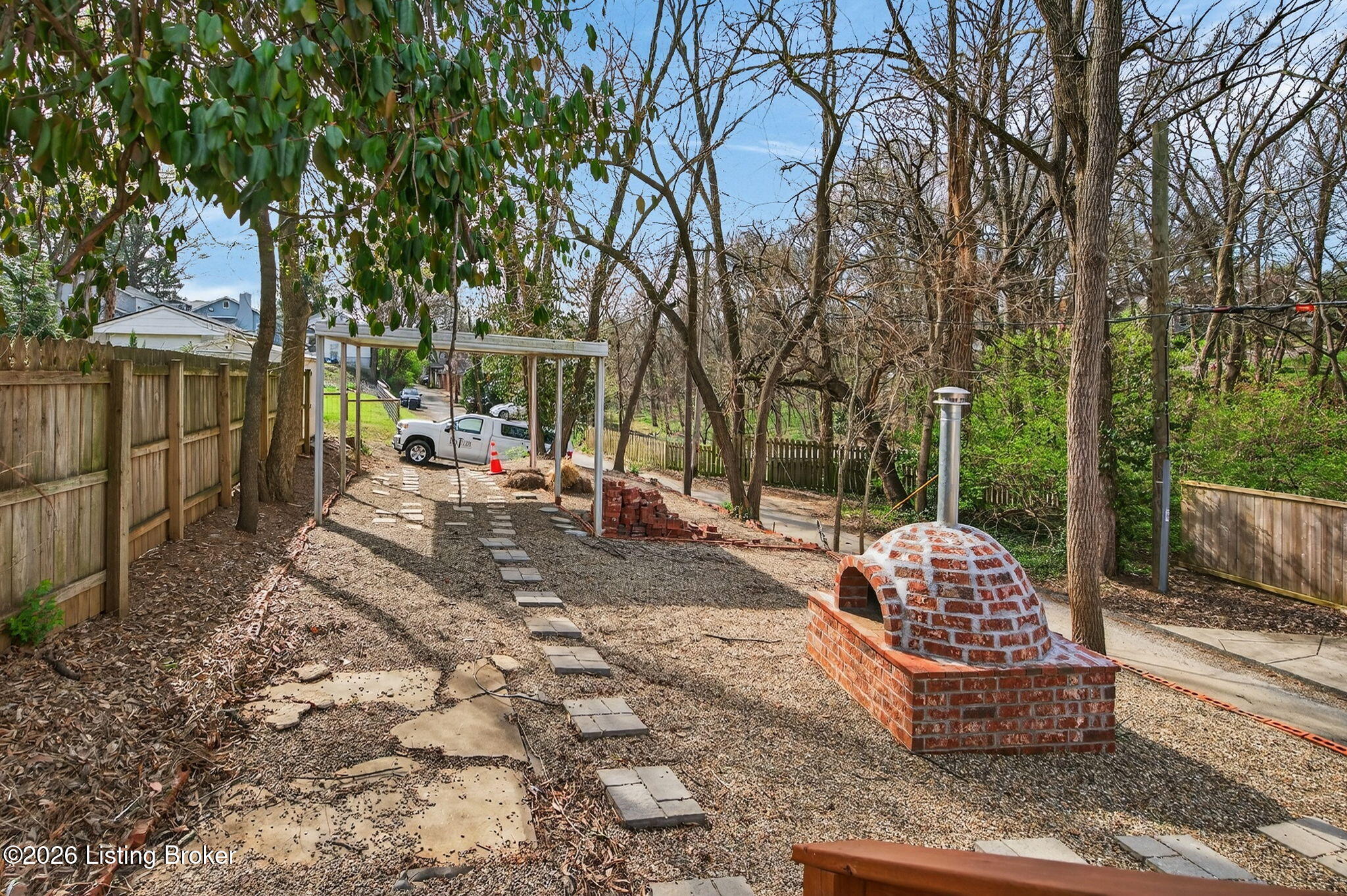 2714 Hillside Terrace