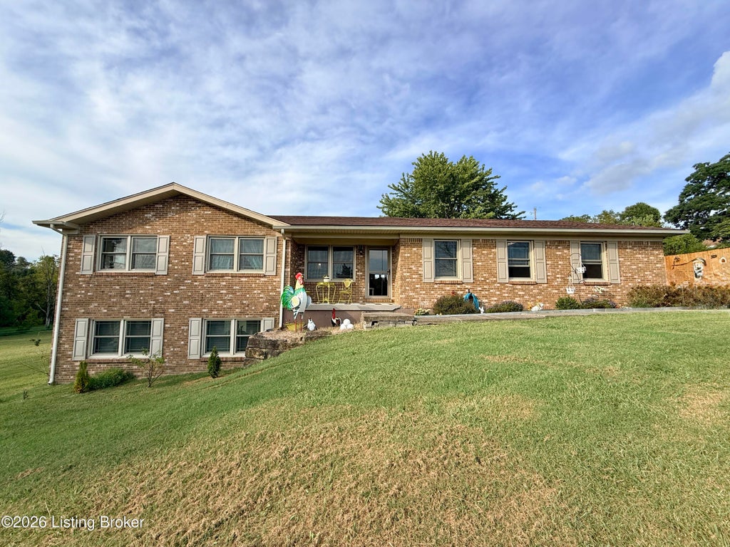 Photo of 345 Poplar Flat Rd, Bardstown, KY 40004 (MLS # 1728576)
