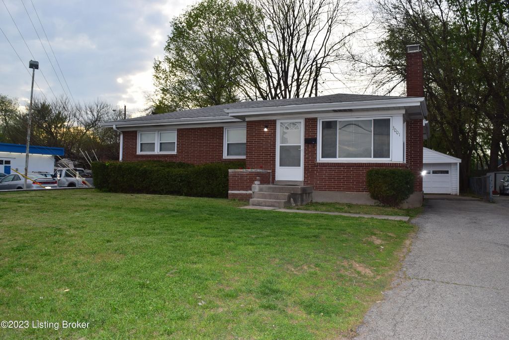 Photo of 3001 Hikes Ln, Louisville, KY 40220 (MLS # 1634338)