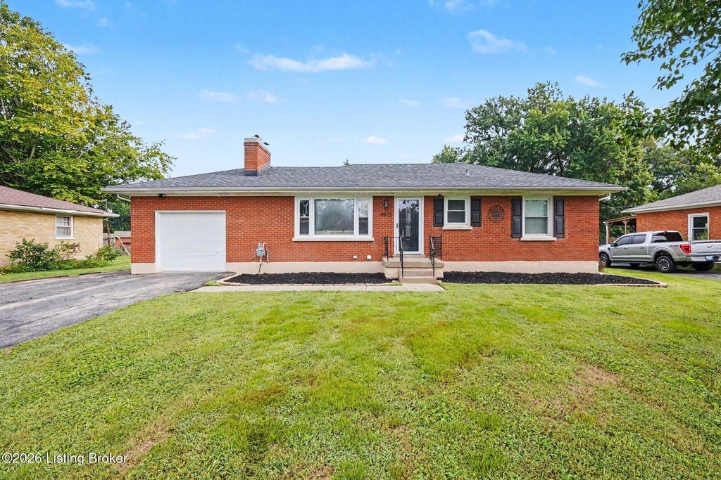 Photo of 9913 Vega Ln, Louisville, KY 40272 (MLS # 1727205)