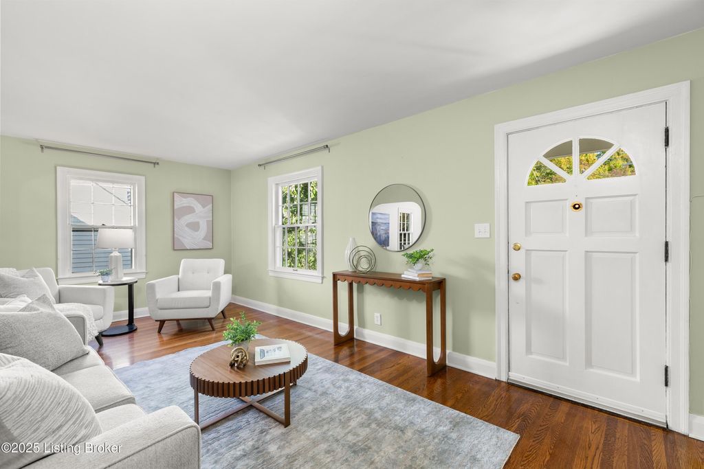 Photo of 1122 Willow Ave, Louisville, KY 40204 (MLS # 1703854)