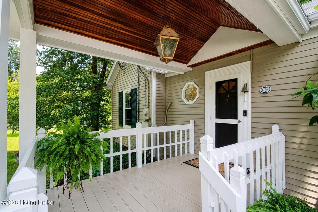 Photo of 10818 Ward Ave, Louisville, KY 40223 (MLS # 1732746)