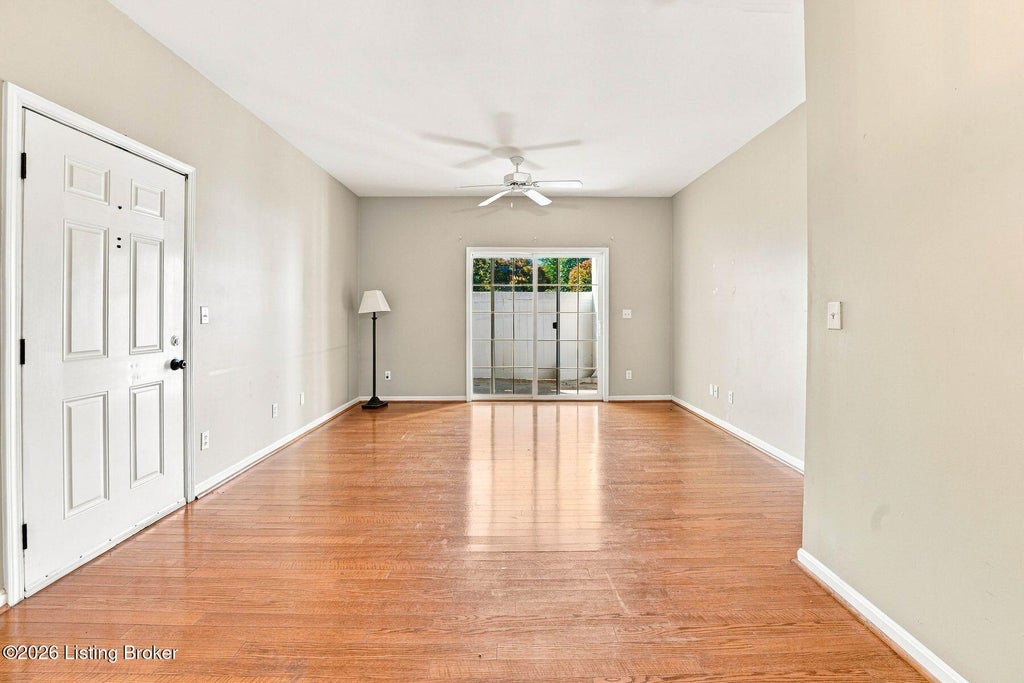 Photo of 1110 Westlynne Pl #1, Louisville, KY 40222 (MLS # 1732550)