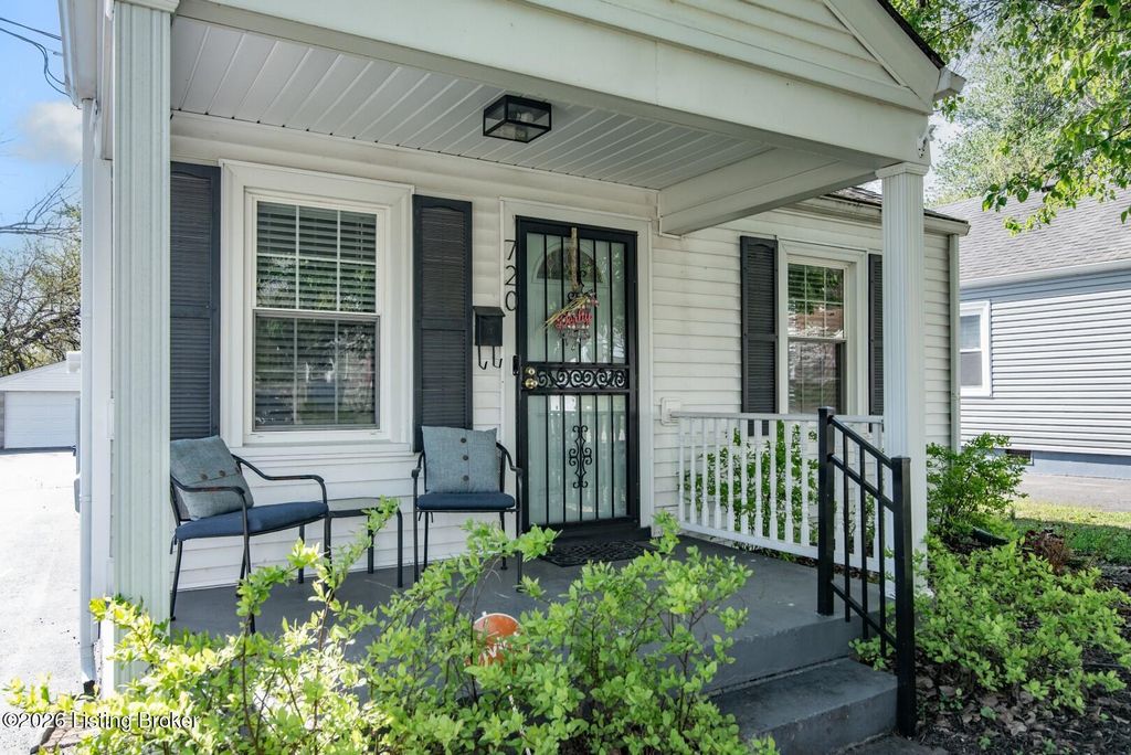 Photo of 720 Gheens Ave, Louisville, KY 40214 (MLS # 1715990)