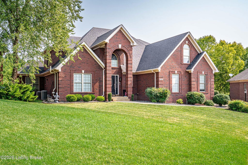 Photo of 11102 Perwinkle Ln, Louisville, KY 40291 (MLS # 1726234)