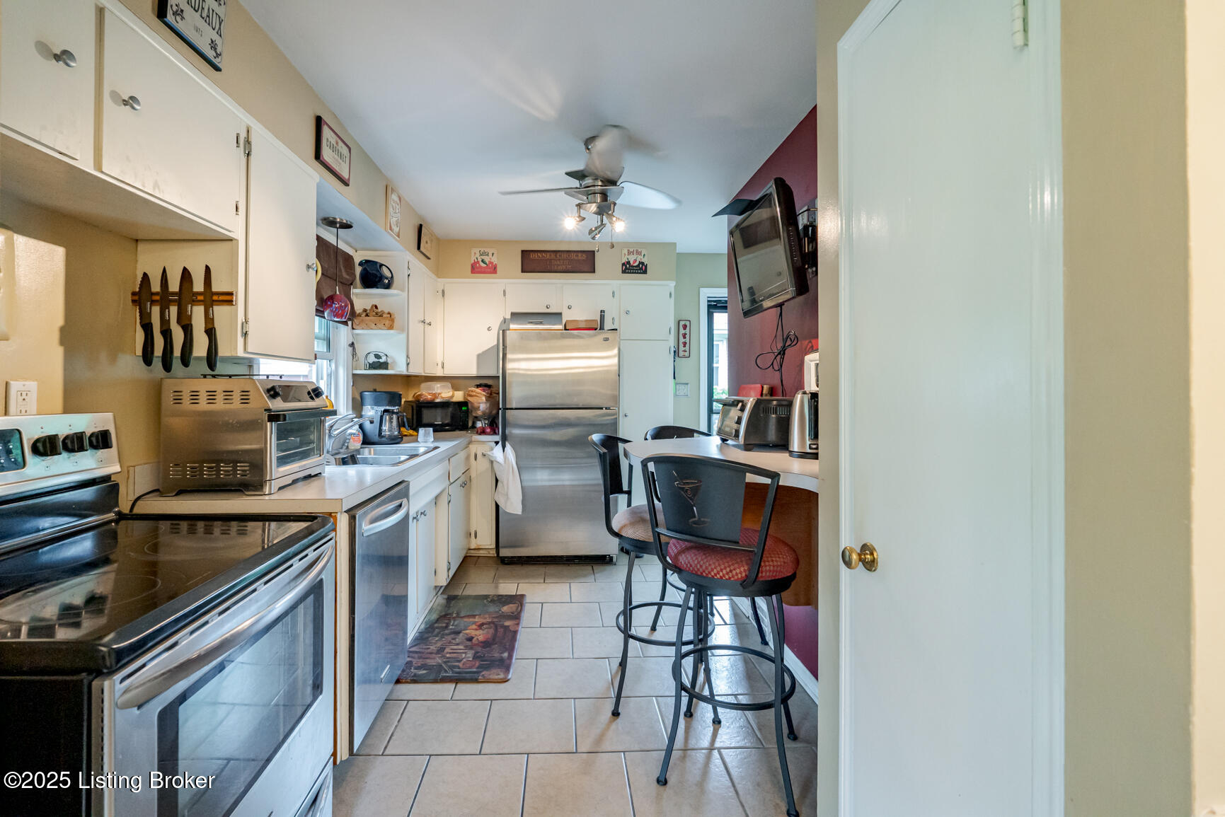 2809 Esther Blvd, Louisville, Pennsylvania image 9