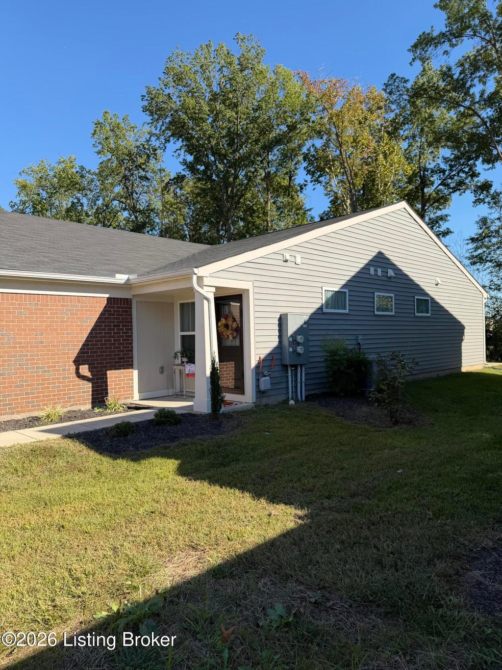 Photo of 195 Harvest Moon Ct #211B, Shepherdsville, KY 40165 (MLS # 1730535)