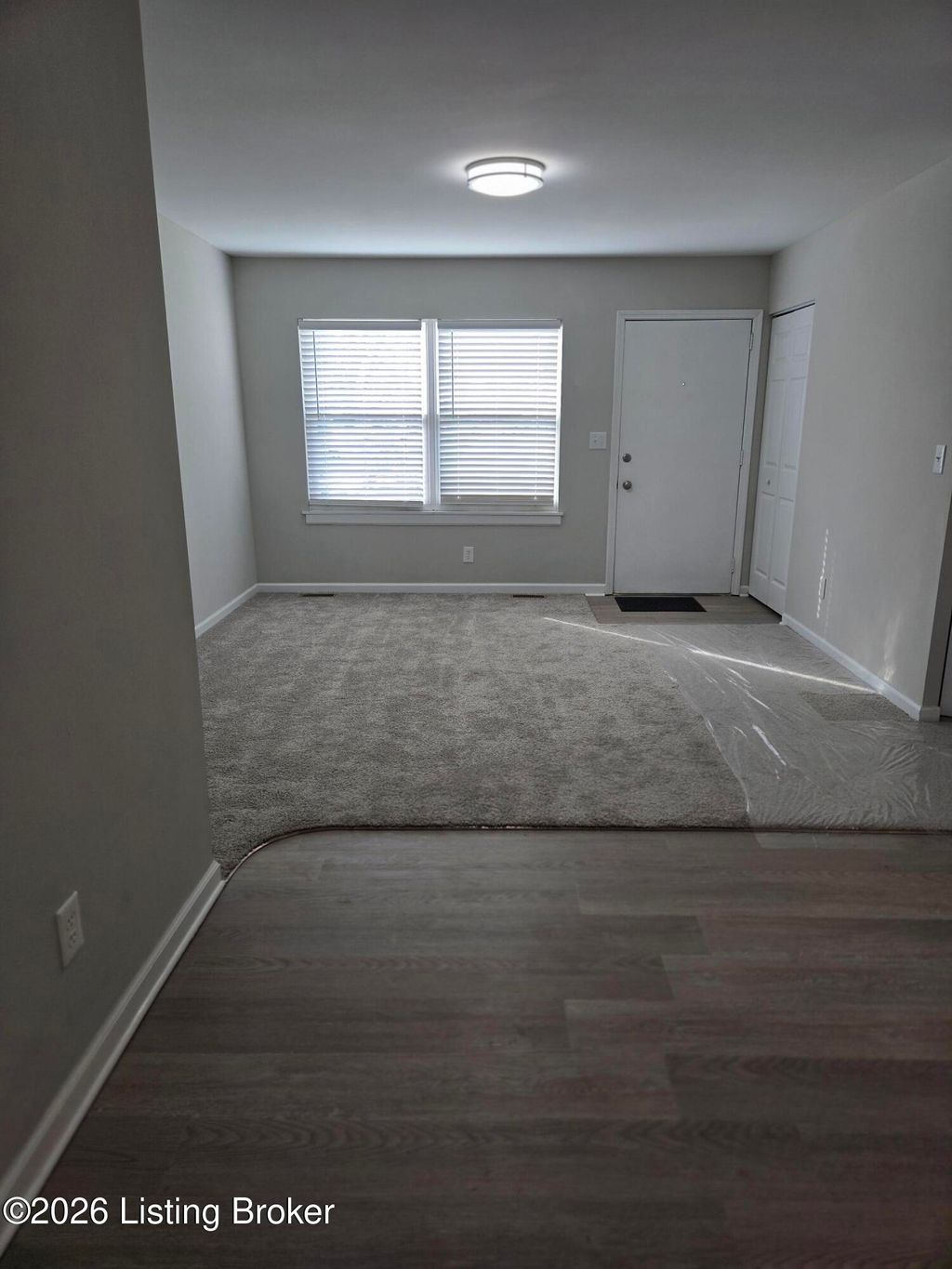 Photo of 384 Glenview Rd, Louisville, KY 40229 (MLS # 1712600)