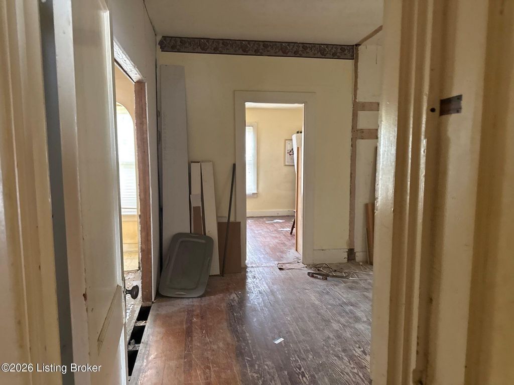 Photo of 1615 Texas Ave, Louisville, KY 40217 (MLS # 1713400)