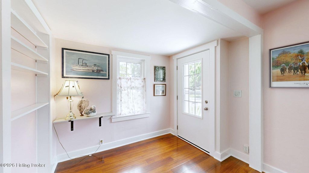 Photo of 605 Fountain Ave, Lyndon, KY 40222 (MLS # 1722658)