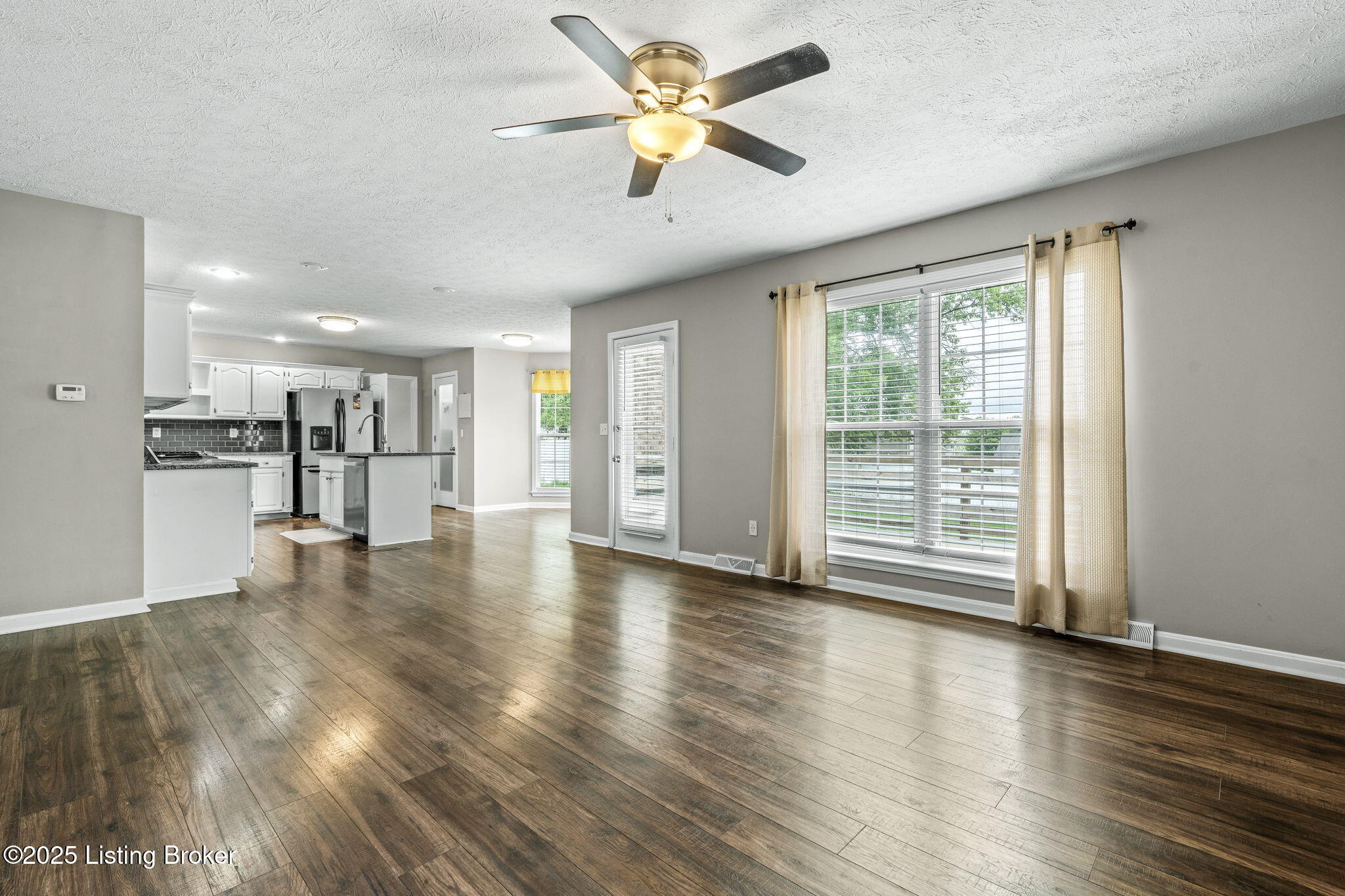 105 Scarlet Oak Cir, Elizabethtown, Pennsylvania image 6
