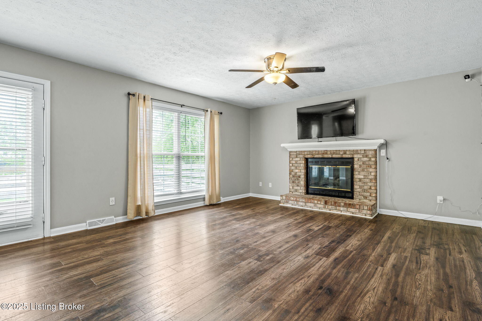 105 Scarlet Oak Cir, Elizabethtown, Pennsylvania image 4