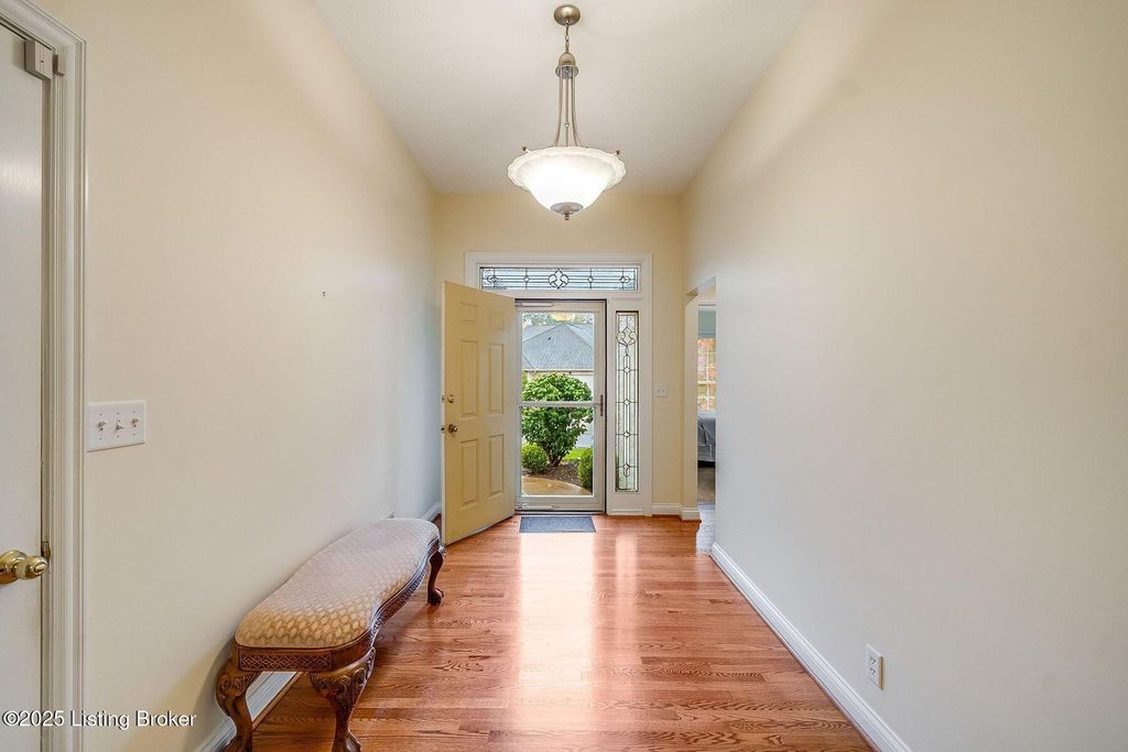 Photo of 503 Village Lake Dr, Louisville, KY 40245 (MLS # 1706294)