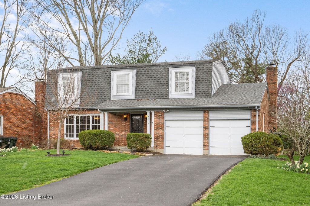 Photo of 2610 Aylesbury Ct, Louisville, KY 40242 (MLS # 1711905)