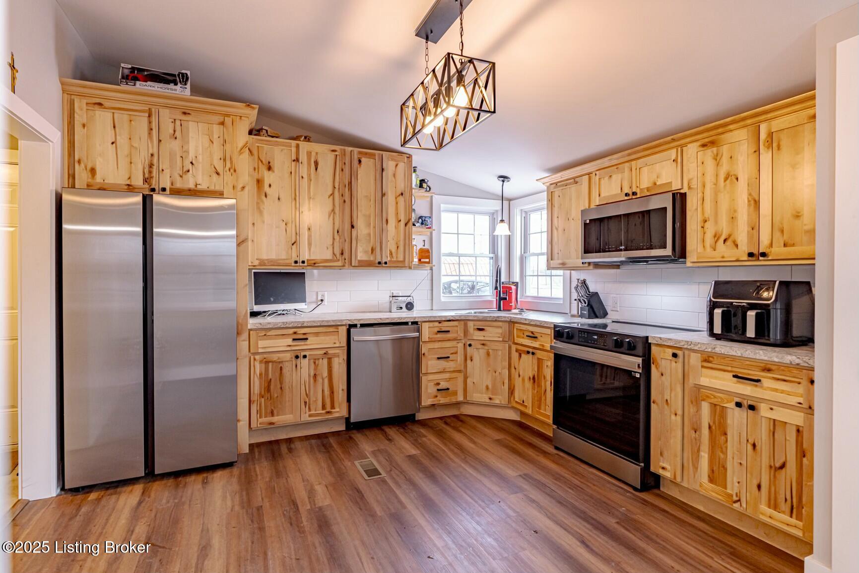 2561 Plum Run Rd, Bardstown, Kentucky image 9