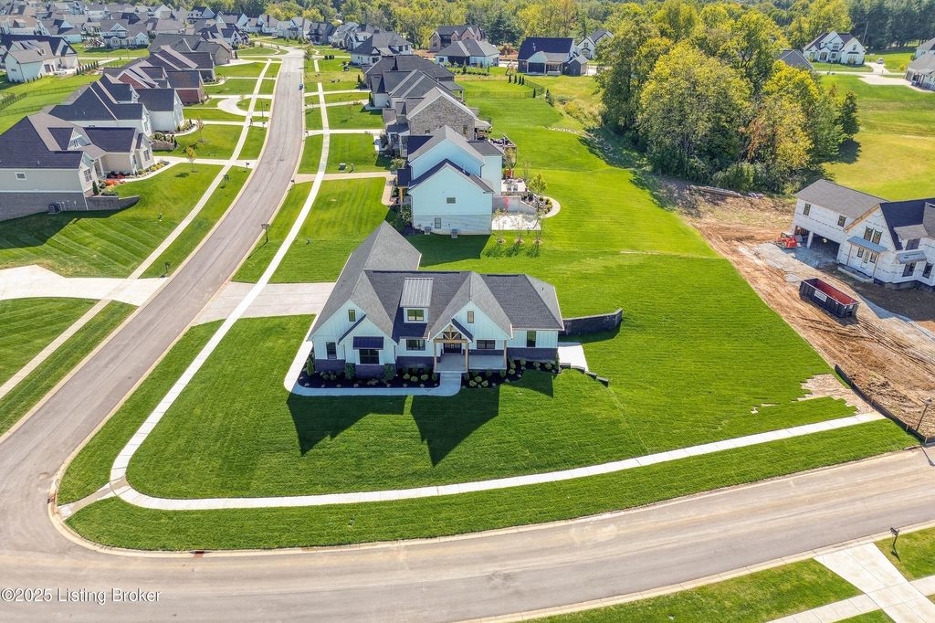Photo of 7387 Edith Way, Crestwood, KY 40014 (MLS # 1696038)