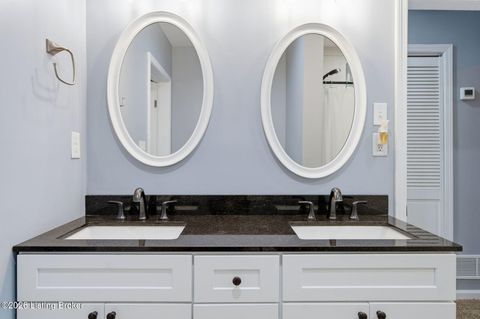 Tiny photo for 476 E Brandeis Ave, Louisville, KY 40217 (MLS # 1710685)