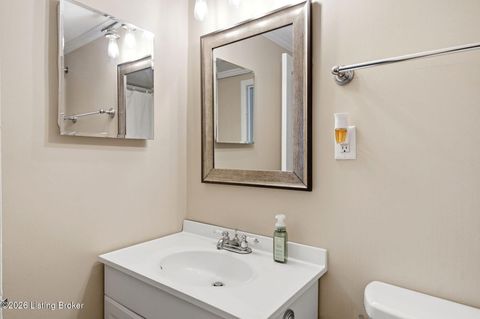 Tiny photo for 476 E Brandeis Ave, Louisville, KY 40217 (MLS # 1710685)