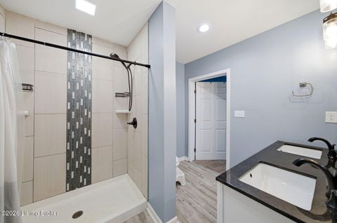 Tiny photo for 476 E Brandeis Ave, Louisville, KY 40217 (MLS # 1710685)