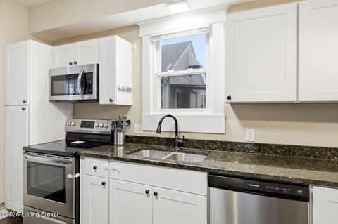 Tiny photo for 476 E Brandeis Ave, Louisville, KY 40217 (MLS # 1710685)