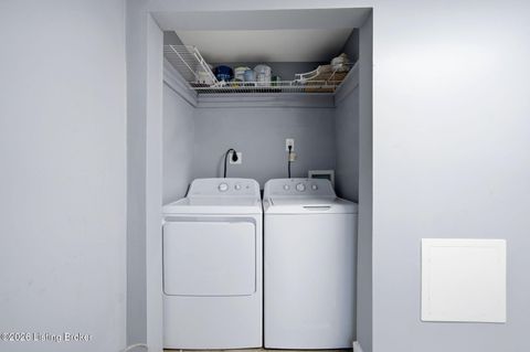 Tiny photo for 476 E Brandeis Ave, Louisville, KY 40217 (MLS # 1710685)