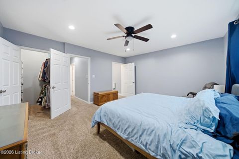 Tiny photo for 476 E Brandeis Ave, Louisville, KY 40217 (MLS # 1710685)