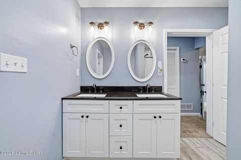 Tiny photo for 476 E Brandeis Ave, Louisville, KY 40217 (MLS # 1710685)