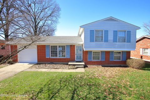 Photo of 2410 Woodmont Dr, Louisville, KY 40220 (MLS # 1711945)
